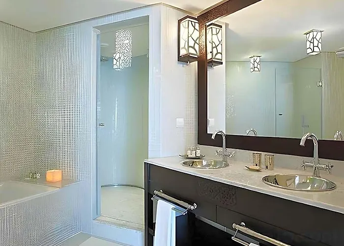 Boutique Hotel La Renaissance - Adults Only
